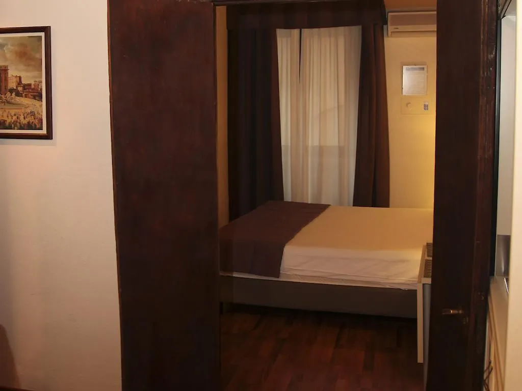 فندق Residence Navonapt روما